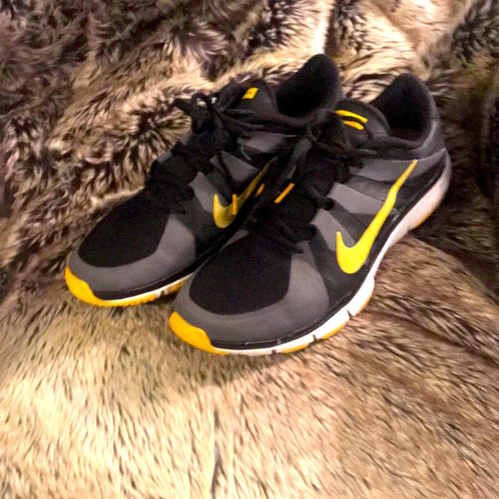 Men’s size 12 Nike Free running shoes